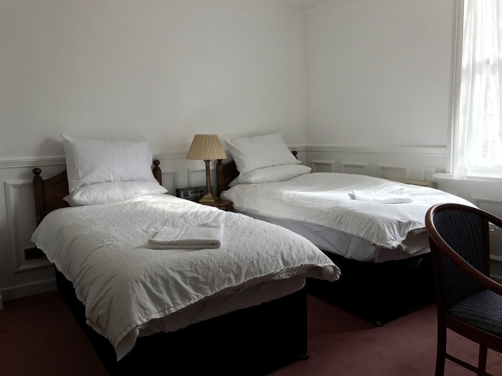 Atis The Park Inn Дувр Экстерьер фото